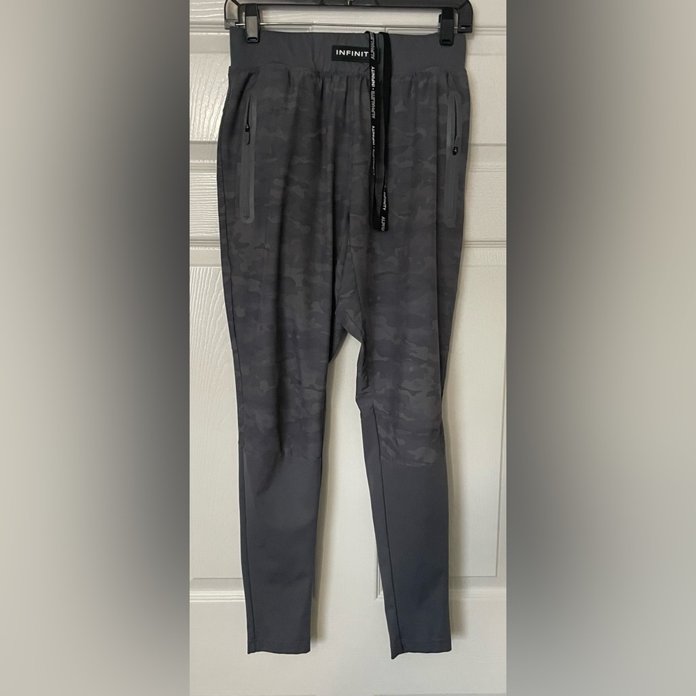 ALPHALETE Infinity Tech Joggers - Gray Camouflage - Mens Medium